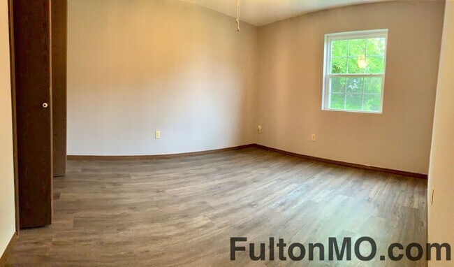 Building Photo - 539 Collier Ln