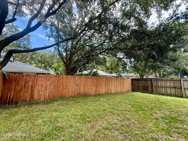 Building Photo - 509 Camelia St