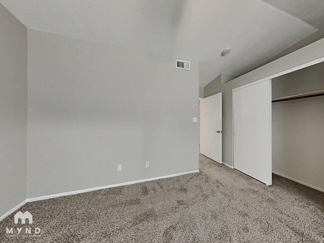 Building Photo - 16024 S Catalina St