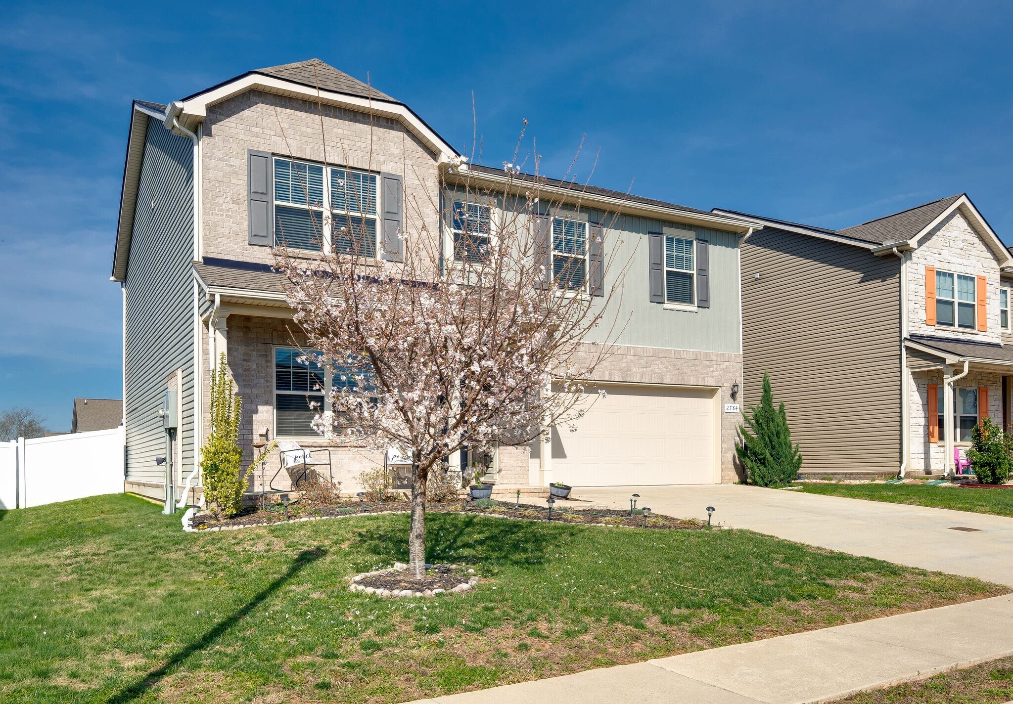 Building Photo - 2784 Nottingham Dr