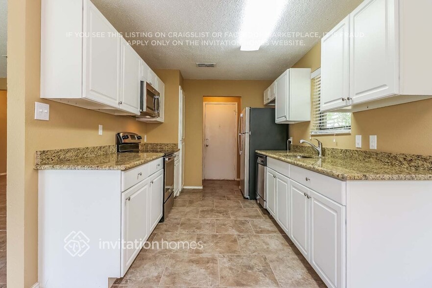 Building Photo - 6473 Green Ridge Dr