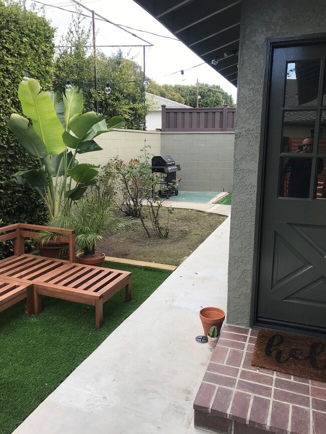 Building Photo - 4264 Grand View Blvd