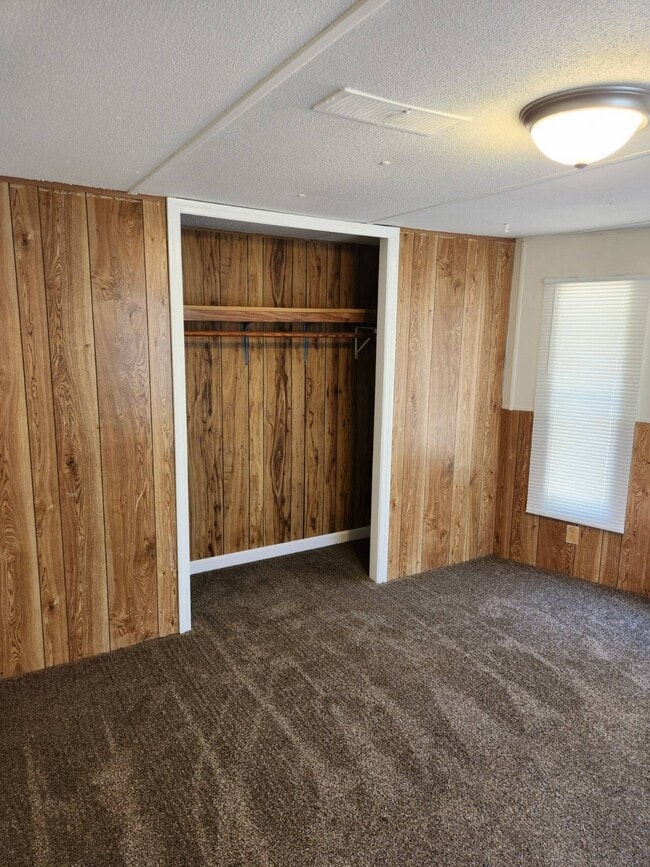 Building Photo - 1018 Aaron Ln