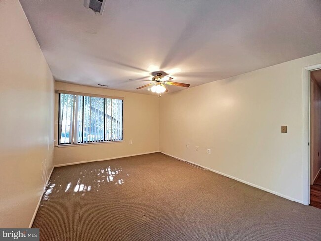 Building Photo - 18140 Chalet Dr