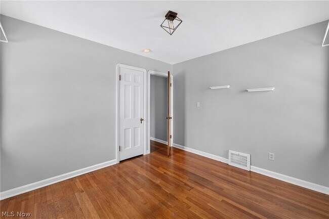 Building Photo - 19337 Telbir Ave