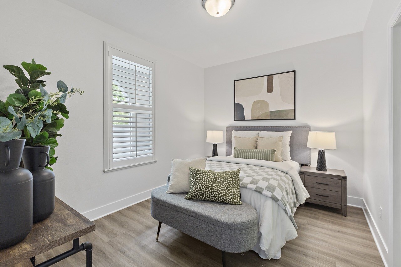 Building Photo - 44 Muller Pl