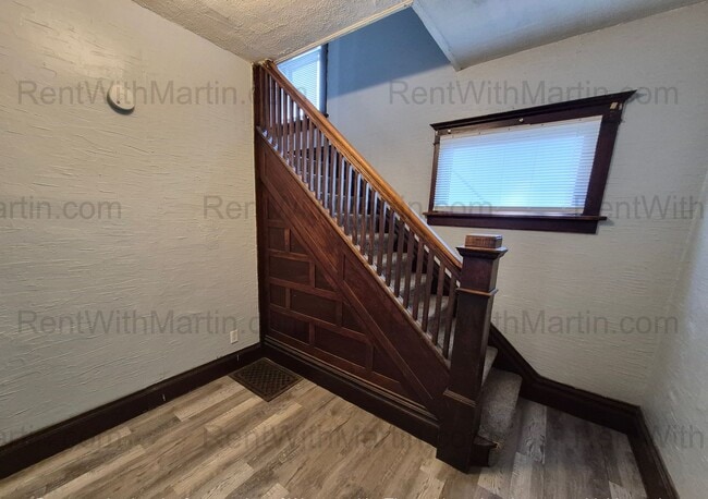 Building Photo - 1107 Mulberry St