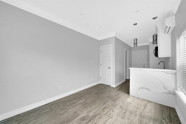 Building Photo - 12430 Pecan Ct
