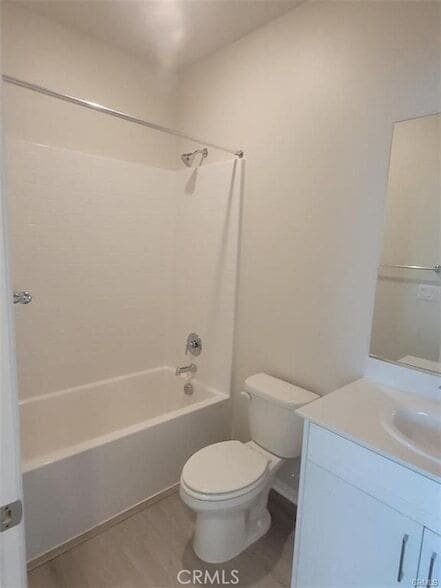 Building Photo - 2058 Bergamot St