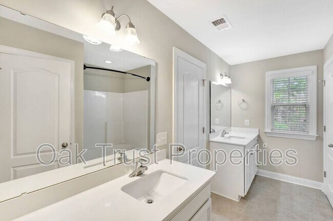 Building Photo - 4120 Rigsby Ln