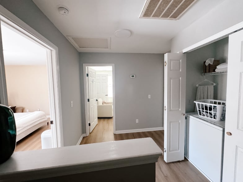 Building Photo - 215 Dillard Mill Dr