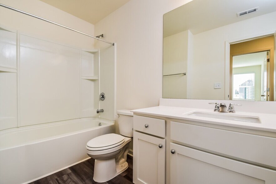 Building Photo - 367 Greenwalk Pl