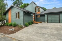 Building Photo - 8027 SW 103rd Ave