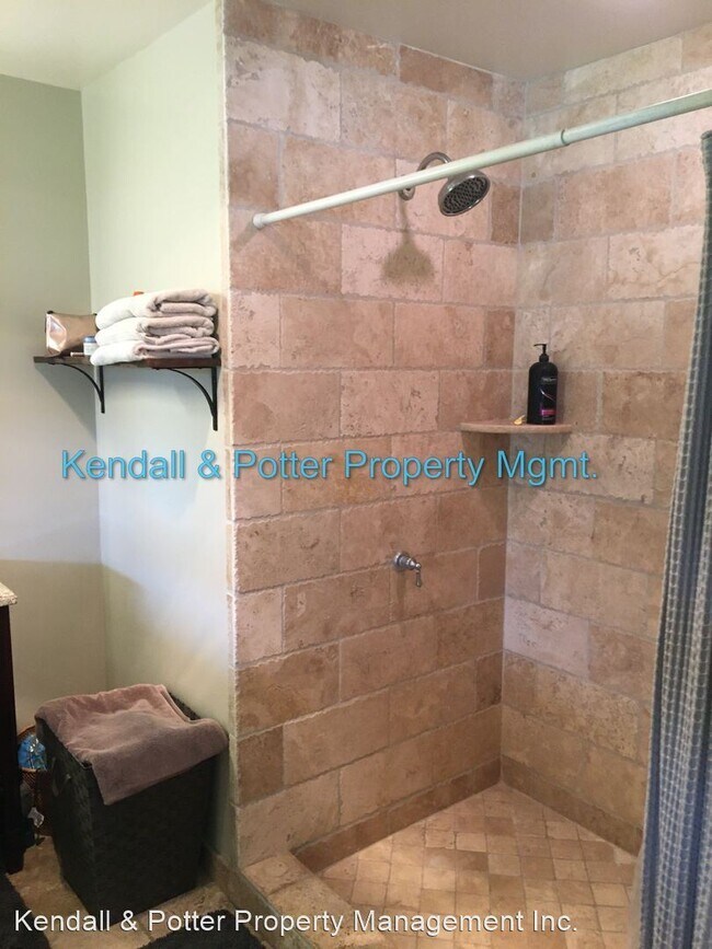 Building Photo - 3 br, 3 bath House - 2000 Cox Rd.