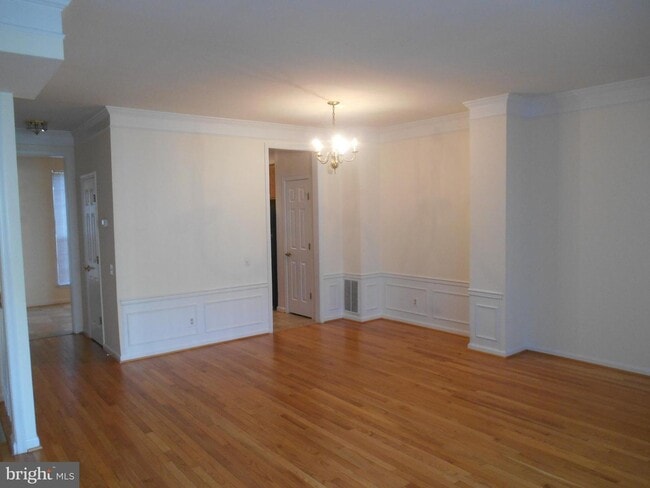 Building Photo - Effortless Living: Spacious Townhome with Wood Floors