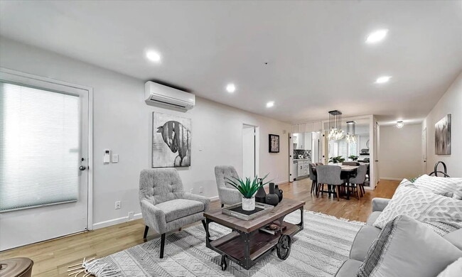 Building Photo - "Charming 1-Bed Oasis in Redwood City – Your Perfect Retreat Awaits!"