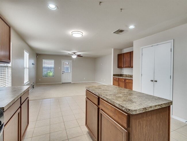 Building Photo - 8919 Summerset Meadow Ct