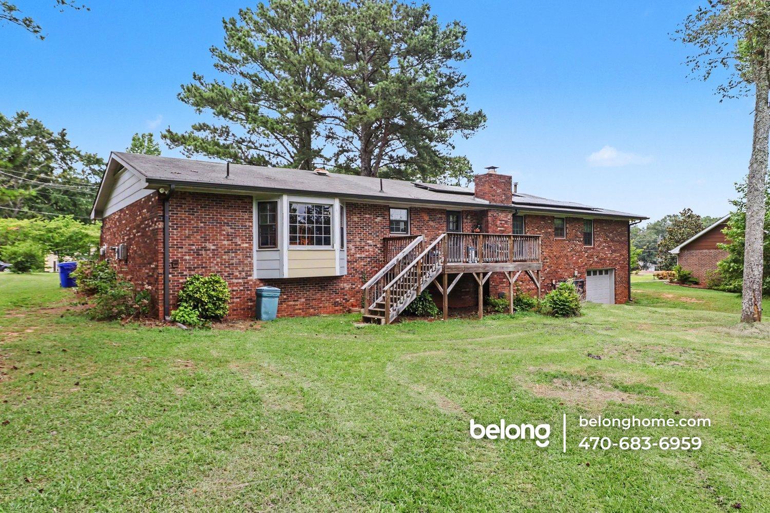 Building Photo - 135 Marilyn Dr E