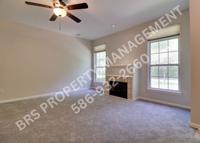 Building Photo - Move-In Ready 2BR Condo with Covered Garage in Harrison Township