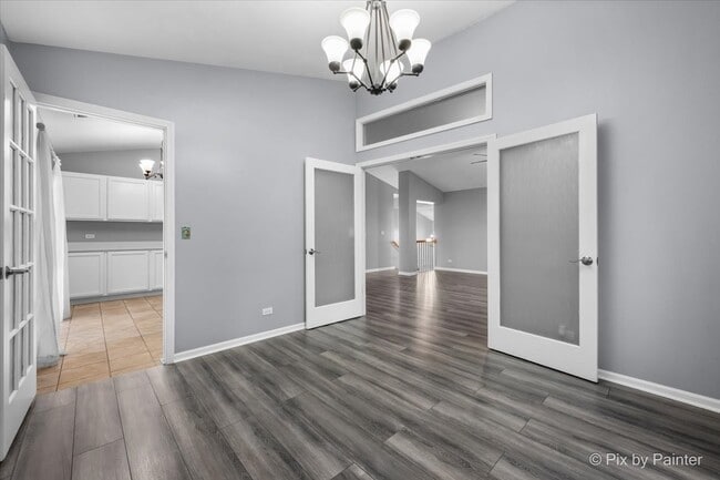 Building Photo - 3302 Bromley Ln