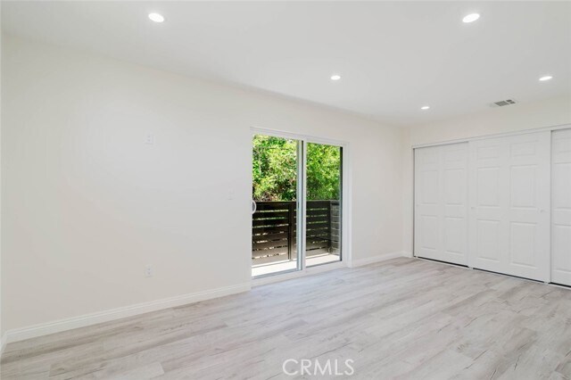 Building Photo - 8839 Sophia Ave
