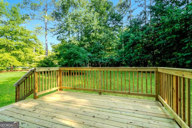 Building Photo - 15 Cedar Creek Dr