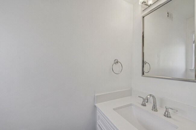 Building Photo - 1706 Cedar Creek Ct