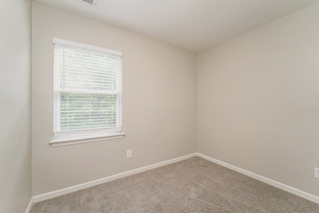 Building Photo - 316 Wrayhill Dr