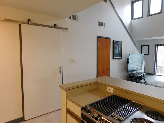 Building Photo - 1607 Harbourside Dr