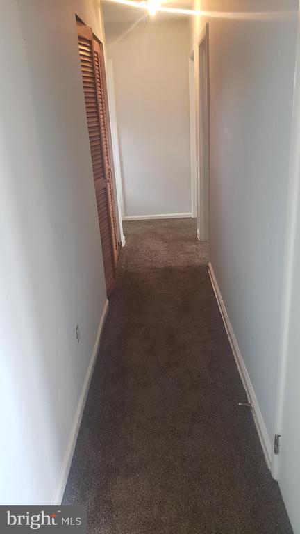 Building Photo - 212 Allendale Dr