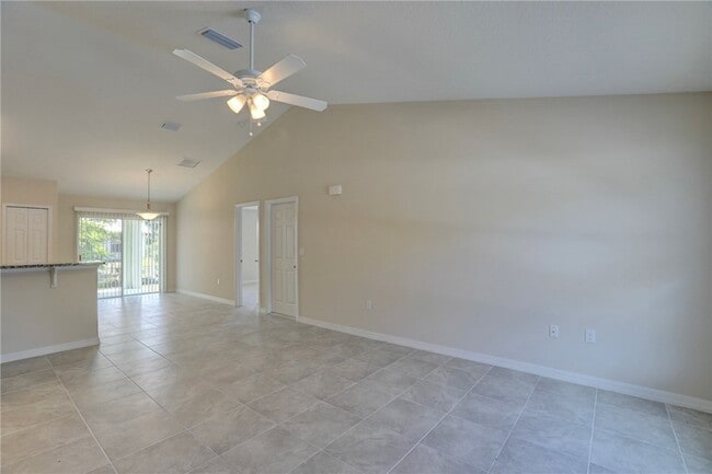 Building Photo - 8886 98th Ct