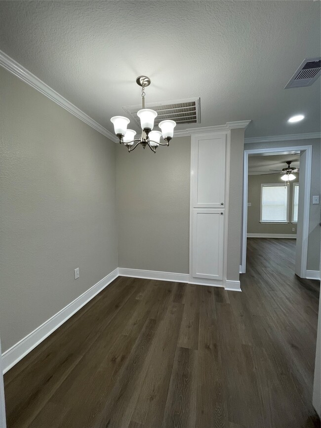 Building Photo - 309 Ryan St