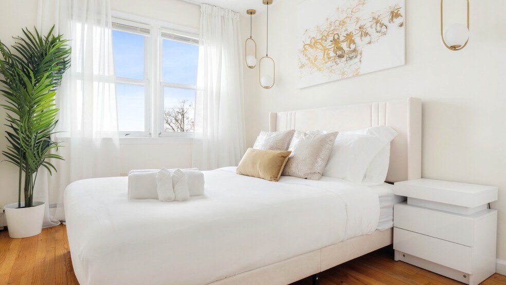 Building Photo - 26 Fairview Ave