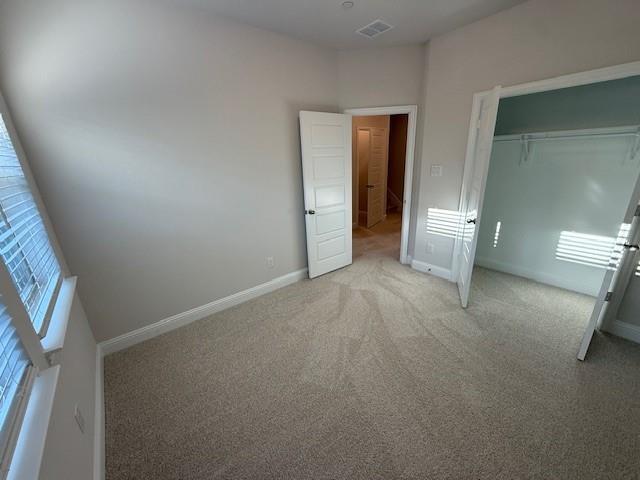 Building Photo - 317 Blackthorne Dr