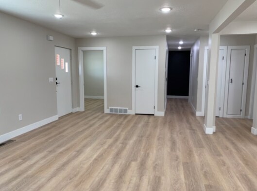 Building Photo - 7547 S Butler Hills Dr