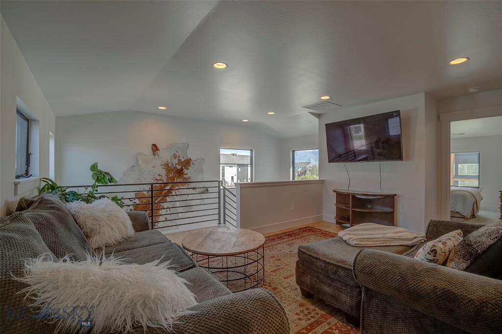 Building Photo - 1415 Windrow Dr