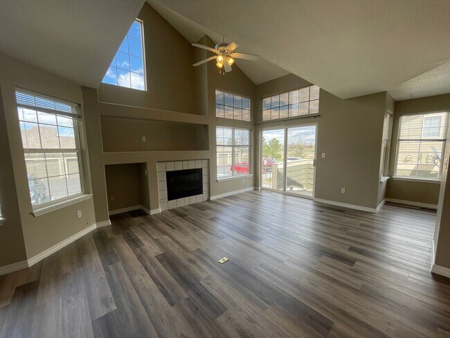 Building Photo - 6720 Antigua Dr