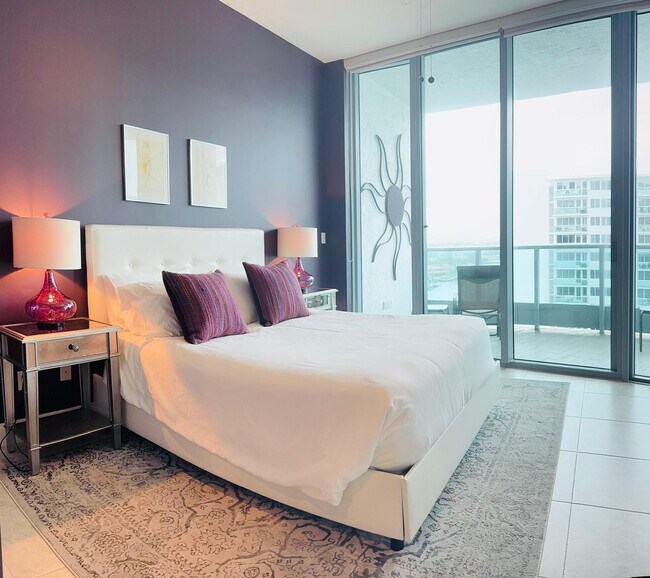 Building Photo - 3333 NE 32nd Ave