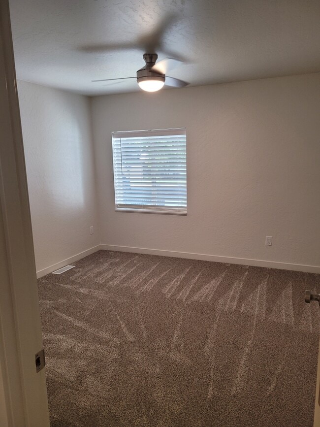 Building Photo - 228 E Spokane Ave