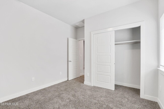 Building Photo - 14813 Tierra Fortaleza Ave
