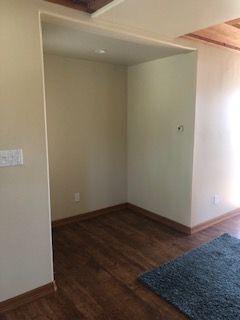 Building Photo - 1052 Hacienda Dr