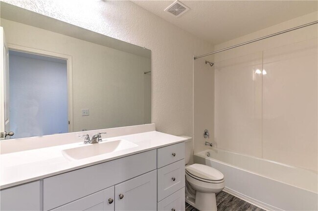 Building Photo - 19507 Cloudy Bay Dr