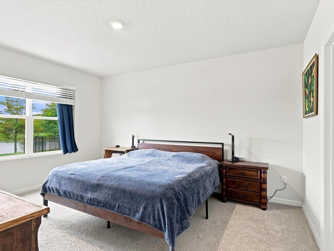 Building Photo - Unfurnished Annual Rental