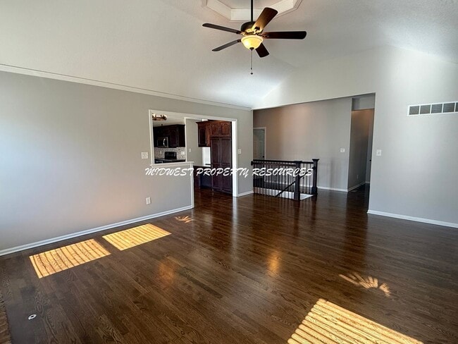 Building Photo - Ranch in Lee's Summit For Lease - Crisp, Clean and New!