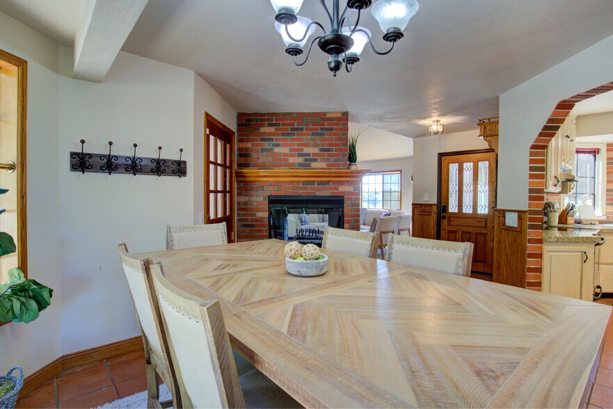 Building Photo - 33180 Vino Way