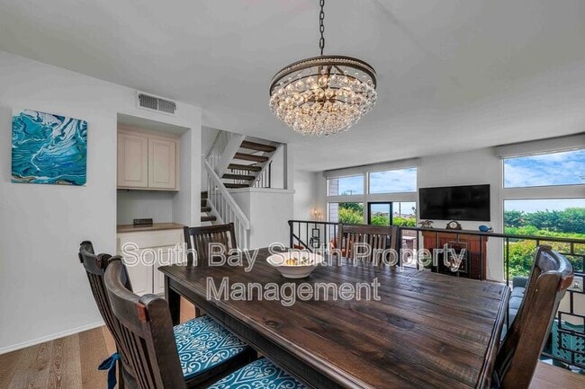 Building Photo - 420 Palos Verdes Blvd