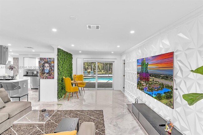 Building Photo - 2191 SW 27th Ln