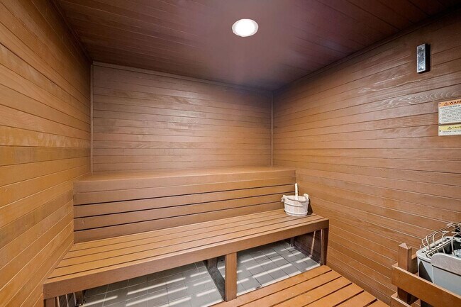 Building Photo - 2110 N Ocean Blvd