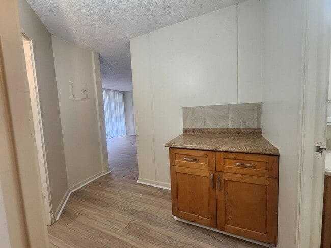 Building Photo - Northbrook-Melemanu in Waikalani Valley