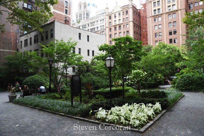 Building Photo - 0 bedroom in New York NY 10017